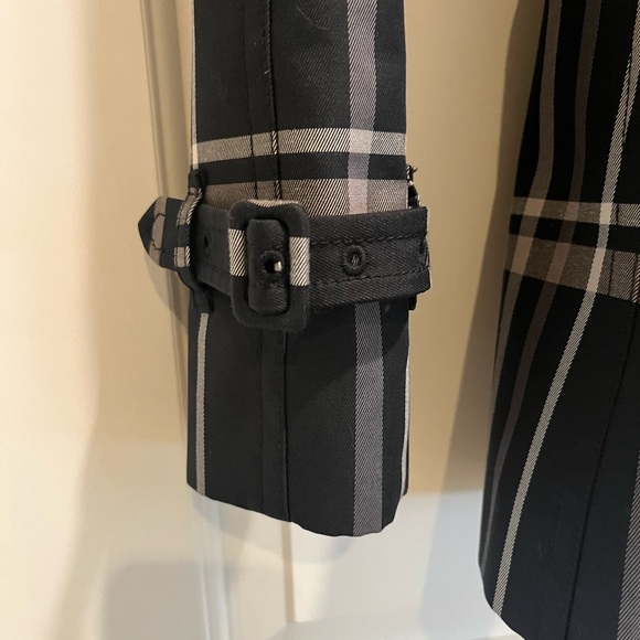 Coach Tatersall Trench Coat. - Picture 5 of 7